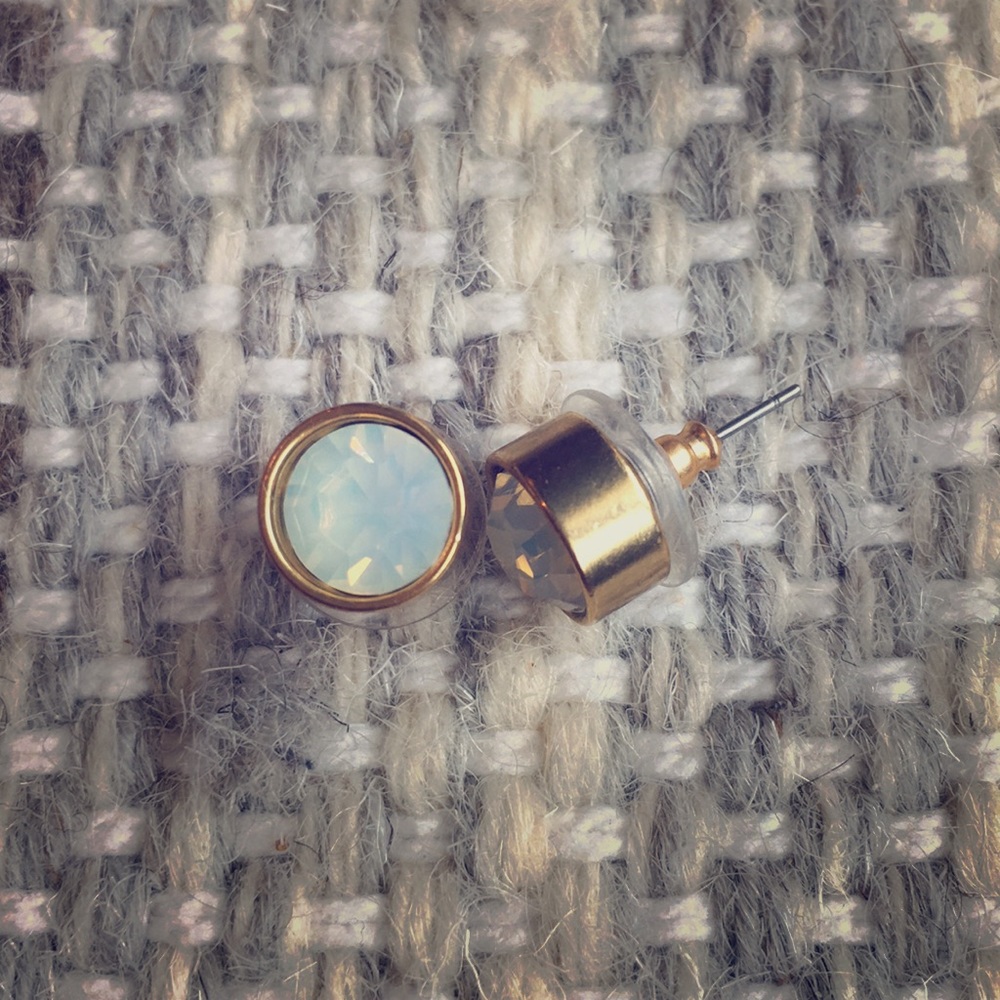Opalescent studs